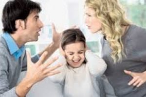 como-afectan-las-peleas-de-los-padres-a-los-hijos